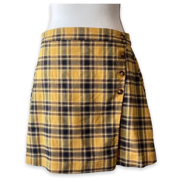 HOLLISTER Skirt Yellow Plaid - Picture 8 of 8